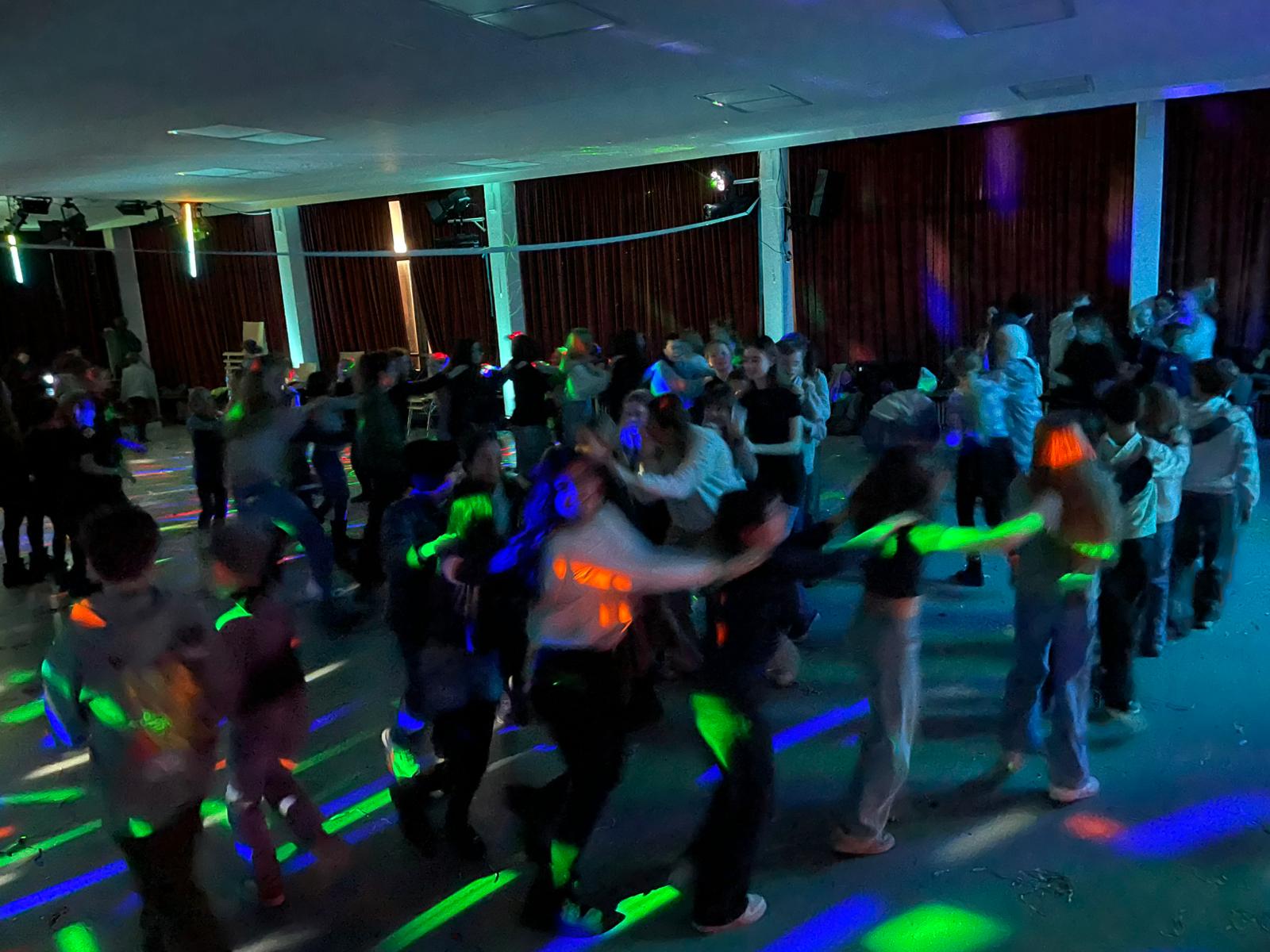 Das ist los in der 6a… „Die Schulparty“ – ein Gastbeitrag
